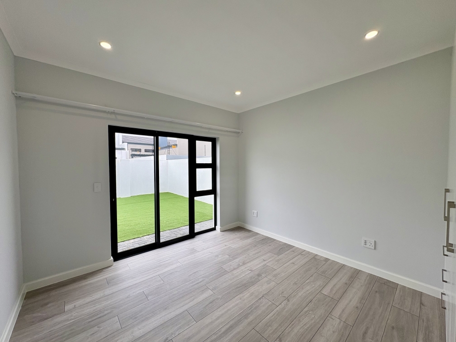 4 Bedroom Property for Sale in Sandown Western Cape